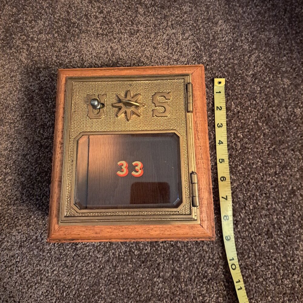 Antique USPS Post Office Box Door Bank With Combination And Original Brass Door - Picture 8 of 9